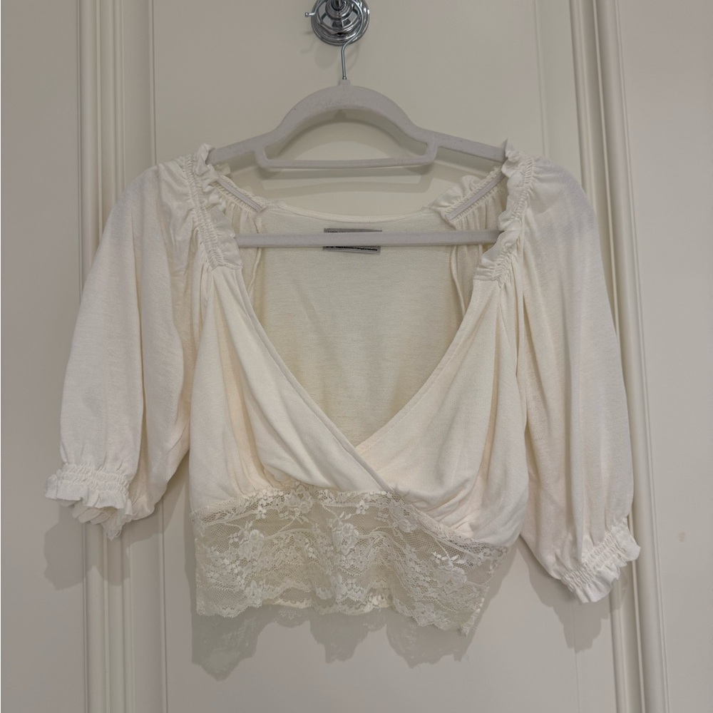 UO Lace Crop Top